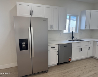 1515 W Mckinley Street - Photo Thumbnail 4