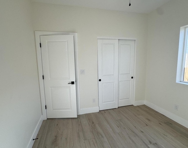 1515 W Mckinley Street - Photo Thumbnail 12