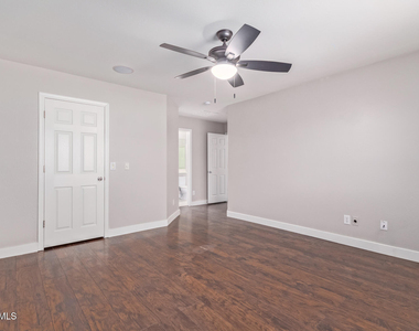 11386 W Lincoln Street - Photo Thumbnail 17