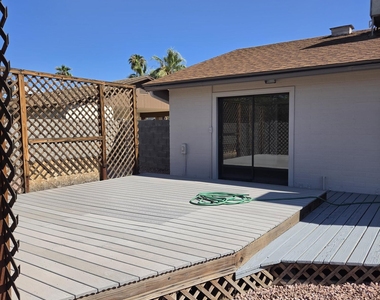 1036 W Minton Drive - Photo Thumbnail 16