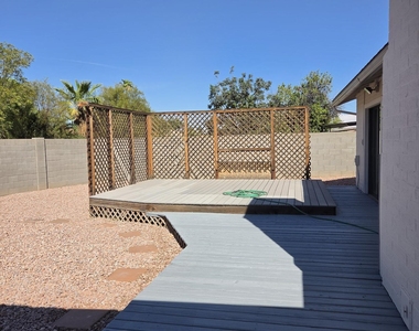 1036 W Minton Drive - Photo Thumbnail 15