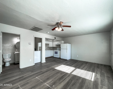 1421 E Fillmore Street - Photo Thumbnail 3
