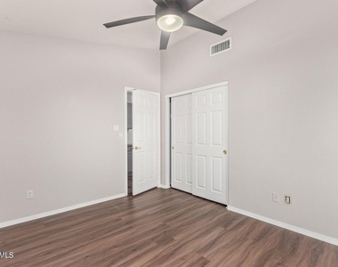 4655 E Villa Maria Drive - Photo Thumbnail 21