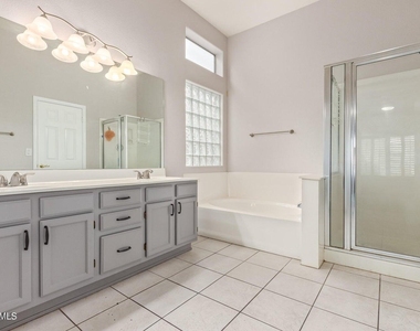 4655 E Villa Maria Drive - Photo Thumbnail 16