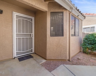 3510 E Hampton Avenue - Photo Thumbnail 1