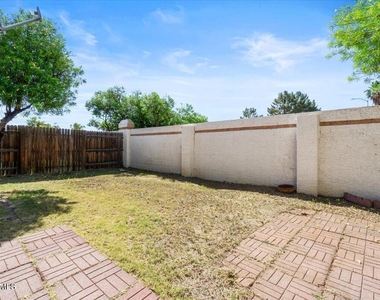 3510 E Hampton Avenue - Photo Thumbnail 20
