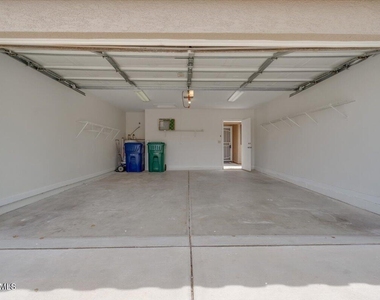 3510 E Hampton Avenue - Photo Thumbnail 23
