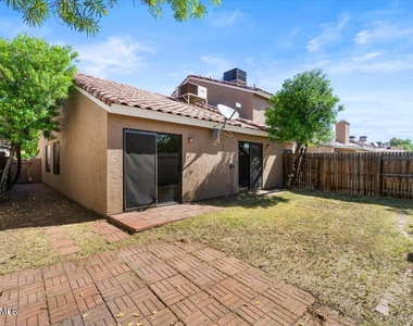 3510 E Hampton Avenue - Photo Thumbnail 21