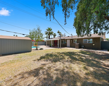 2302 W Berridge Lane - Photo Thumbnail 31