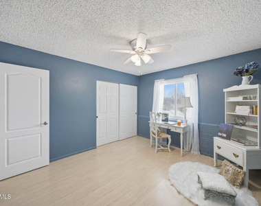 2302 W Berridge Lane - Photo Thumbnail 18