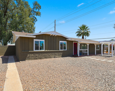 2302 W Berridge Lane - Photo Thumbnail 3