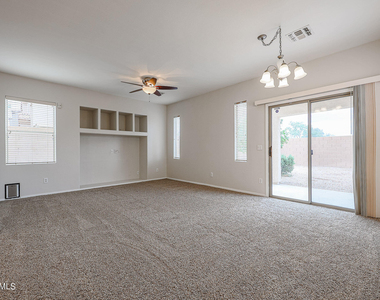 3039 W Los Gatos Drive - Photo Thumbnail 9
