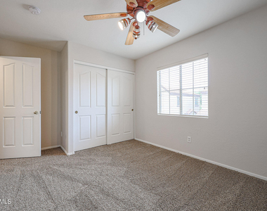 3039 W Los Gatos Drive - Photo Thumbnail 23