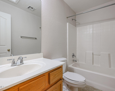 3039 W Los Gatos Drive - Photo Thumbnail 19