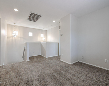 3039 W Los Gatos Drive - Photo Thumbnail 13