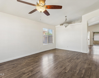 4231 E Alder Avenue - Photo Thumbnail 10