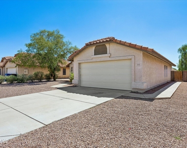 4231 E Alder Avenue - Photo Thumbnail 34