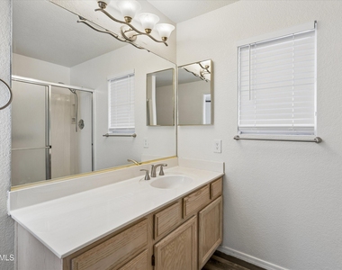 4231 E Alder Avenue - Photo Thumbnail 20