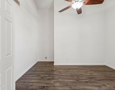 4231 E Alder Avenue - Photo Thumbnail 25