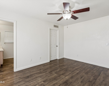 4231 E Alder Avenue - Photo Thumbnail 18