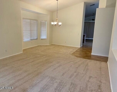 938 W Azalea Place - Photo Thumbnail 2