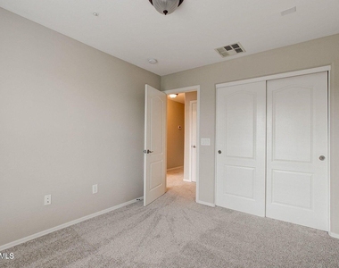 3652 E Horace Drive - Photo Thumbnail 13
