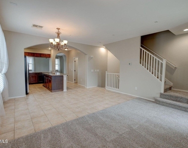 3652 E Horace Drive - Photo Thumbnail 8