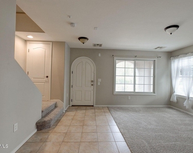 3652 E Horace Drive - Photo Thumbnail 2