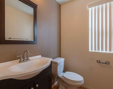 300 N Bullmoose Drive - Photo Thumbnail 14