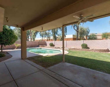 300 N Bullmoose Drive - Photo Thumbnail 20