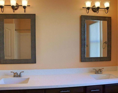 300 N Bullmoose Drive - Photo Thumbnail 15