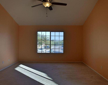 300 N Bullmoose Drive - Photo Thumbnail 16