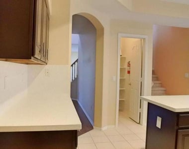 300 N Bullmoose Drive - Photo Thumbnail 8