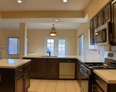 300 N Bullmoose Drive - Photo Thumbnail 7