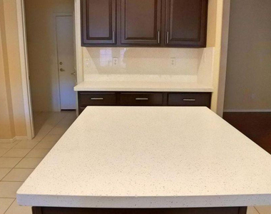 300 N Bullmoose Drive - Photo Thumbnail 9