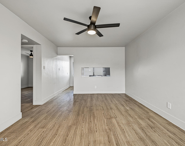 2309 N Dayton Street - Photo Thumbnail 15