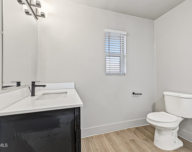 2309 N Dayton Street - Photo Thumbnail 28