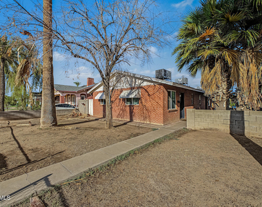 2309 N Dayton Street - Photo Thumbnail 5