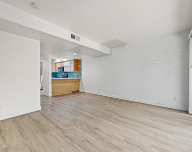 7325 E Belleview Street - Photo Thumbnail 7