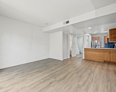 7325 E Belleview Street - Photo Thumbnail 6