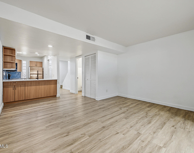 7325 E Belleview Street - Photo Thumbnail 5