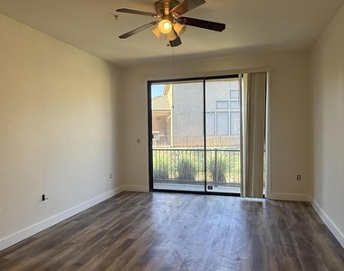 705 W Queen Creek Road - Photo Thumbnail 8