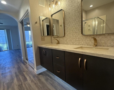 705 W Queen Creek Road - Photo Thumbnail 5