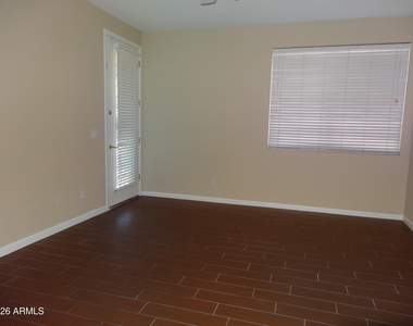 1350 E Indigo Drive - Photo Thumbnail 18