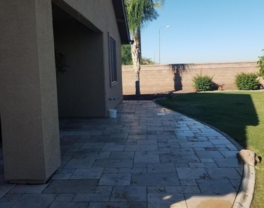 1350 E Indigo Drive - Photo Thumbnail 4
