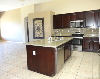 1350 E Indigo Drive - Photo Thumbnail 13