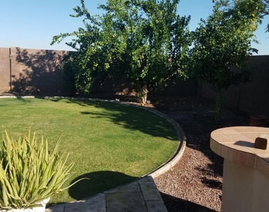 1350 E Indigo Drive - Photo Thumbnail 28