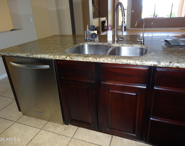 1350 E Indigo Drive - Photo Thumbnail 15