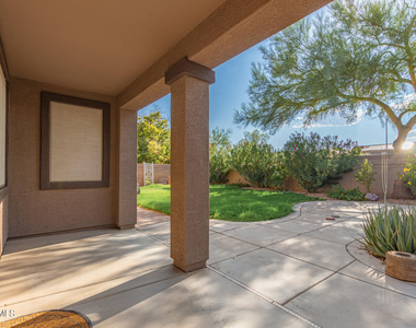 11826 N 146th Avenue - Photo Thumbnail 30