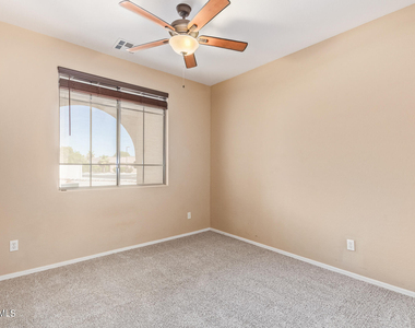 11826 N 146th Avenue - Photo Thumbnail 20